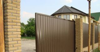 Купить откатные ворота из профнастила Надым, цена от 1744 руб.